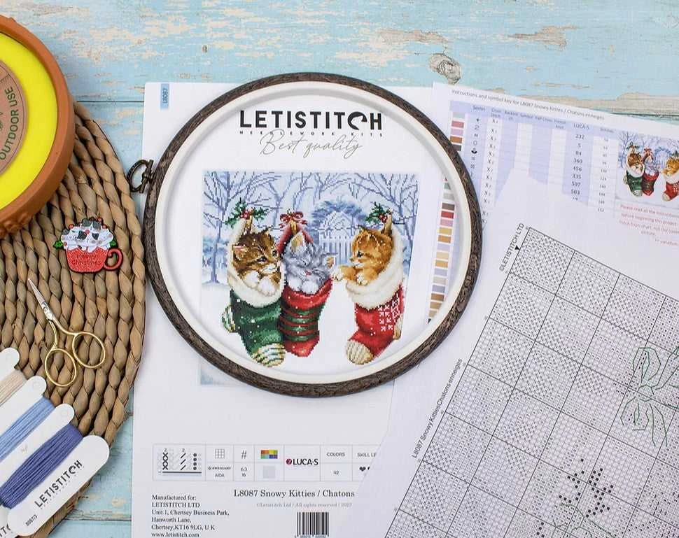 Letistitch Skaičiuojamo kryžminio dygsnio rinkinys „Snieguoti kačiukai“ 24x24cm SLETIL8087