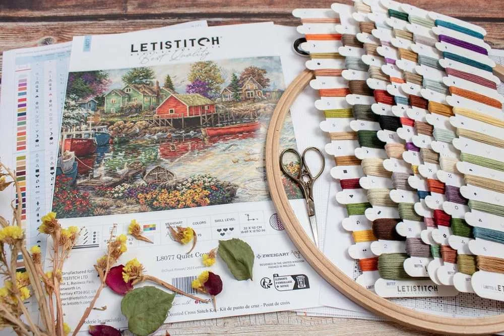 LetiStitch luca S Skaičiuojamos kryželiu siuvinėjimo rinkinys "Ramus įlankos" 42x32cm SLETIL8077 (D)