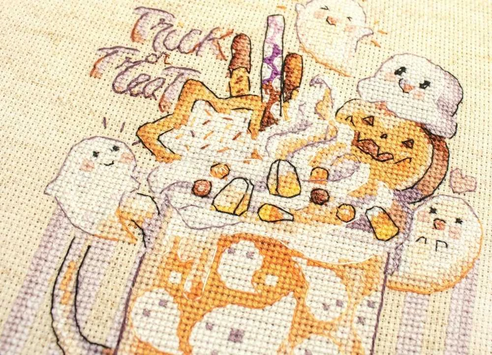 LetiStitch luca S Siūlų kryželiu rinkinys "Saldainiai ar gudrybės" 13x17cm SLETIL8810
