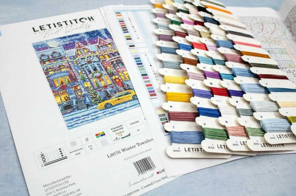 LetiStitch luca S Kryželio dygsnio rinkinys "Žiemos namelis" 21x30cm SLETIL8076