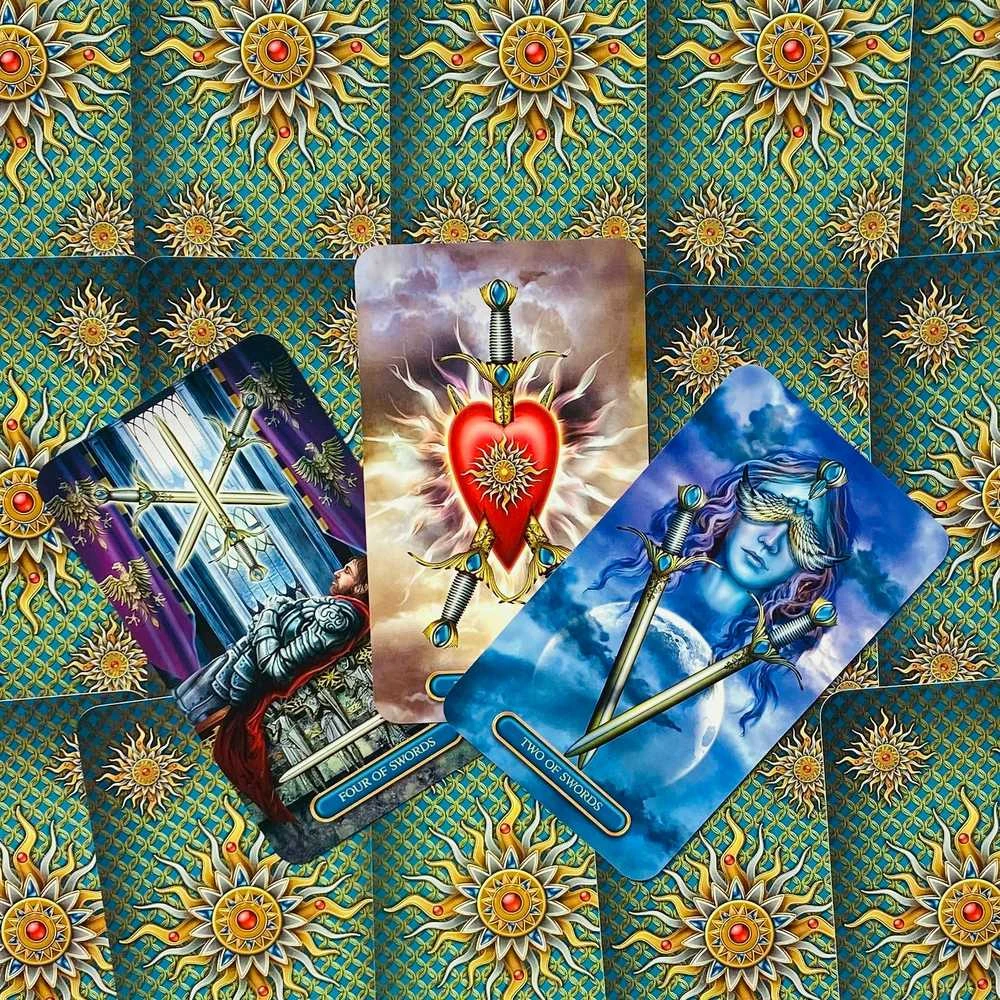 Llewellyn Gilded Tarot Royale Kortos