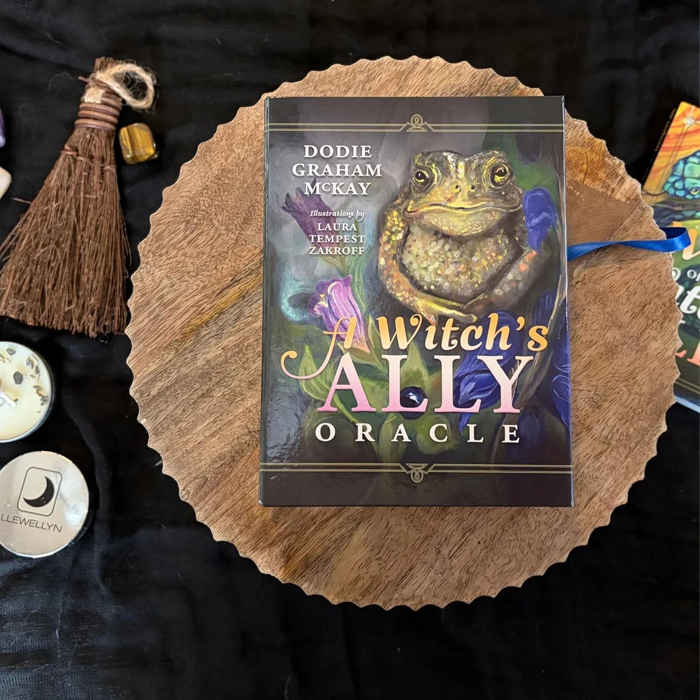 Oracle kortų rinkinys - Llewellyn A Witch's Ally 48 Gyvūnų Dvasios Kortos Marga