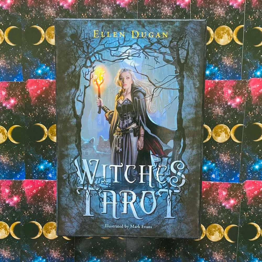 KNYGA Llewellyn Witches Taro Kortos