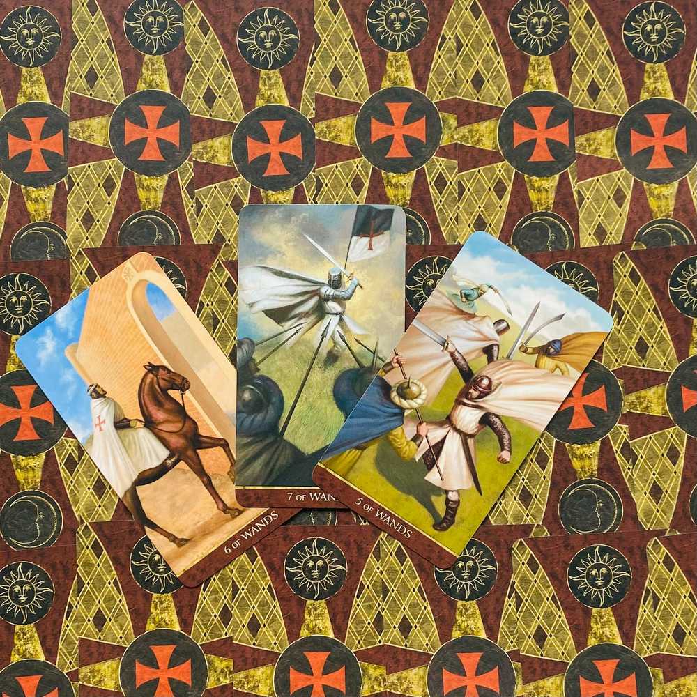 KNYGA Lo Scarabeo Knights Templar Taro Kortos