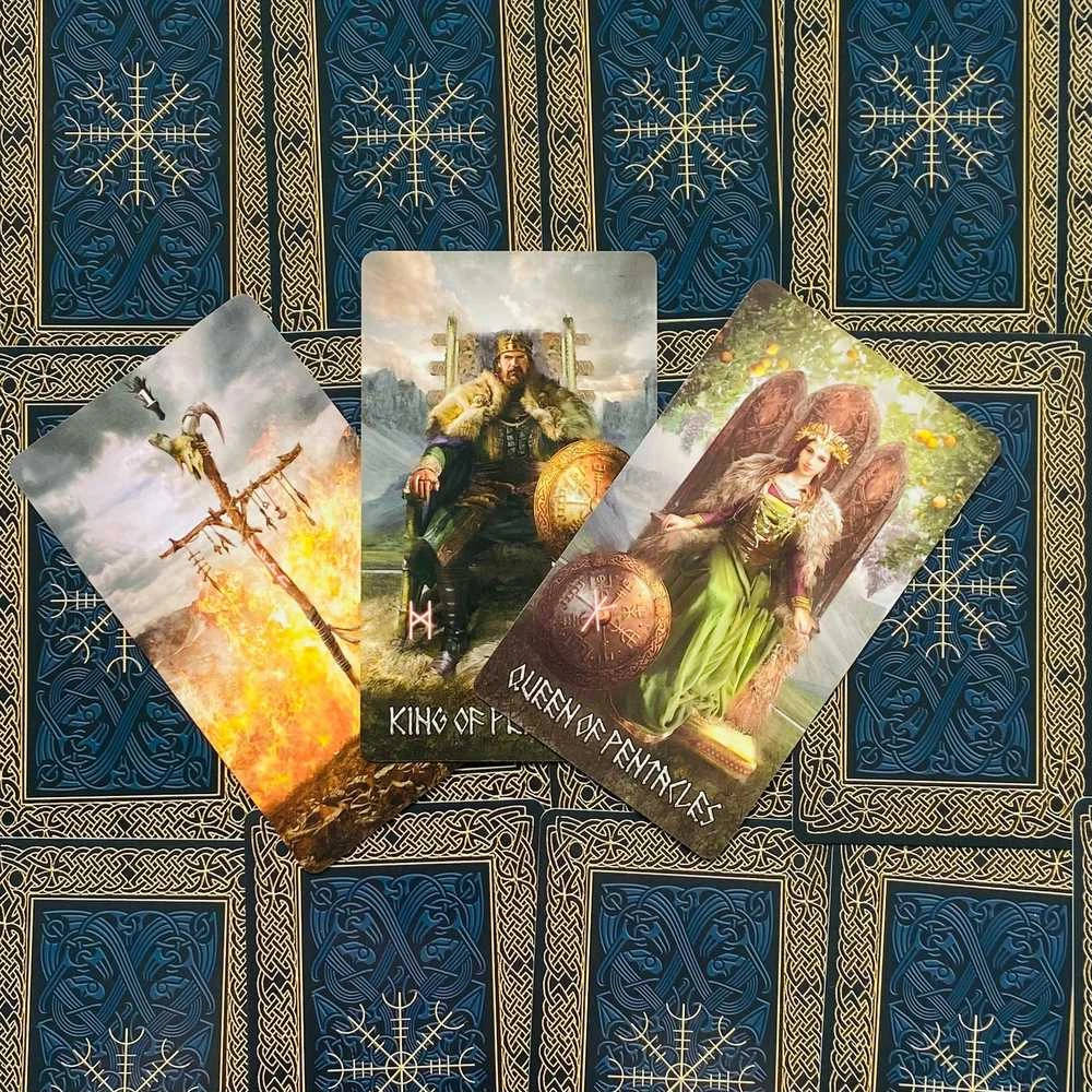 Lo Scarabeo Runic Tarott Kit kortos ir knyga