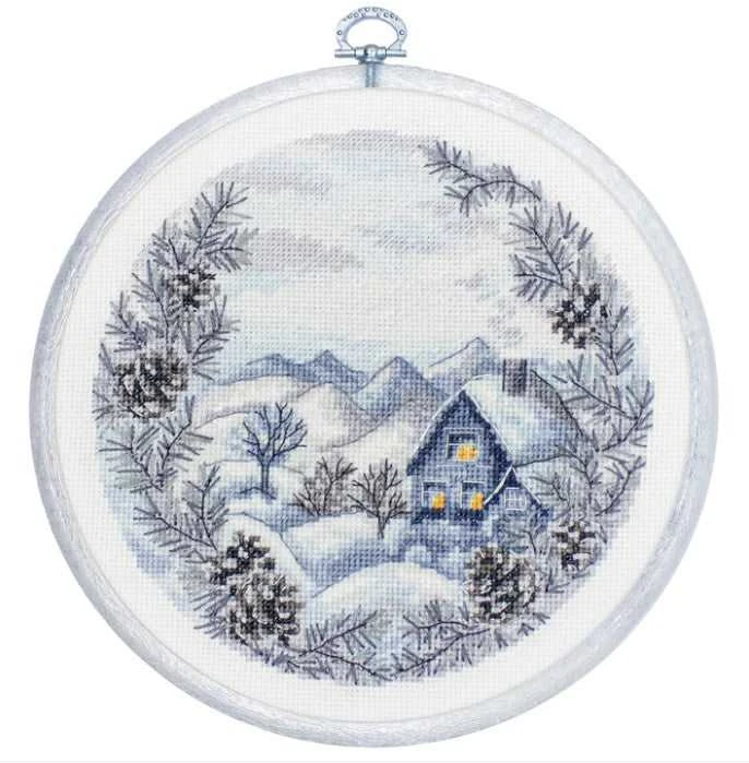 luca S Skaičiuotas kryželiu siuvinėjimo rinkinys su lankeliu "Žiema" 17x17 cm SBC218