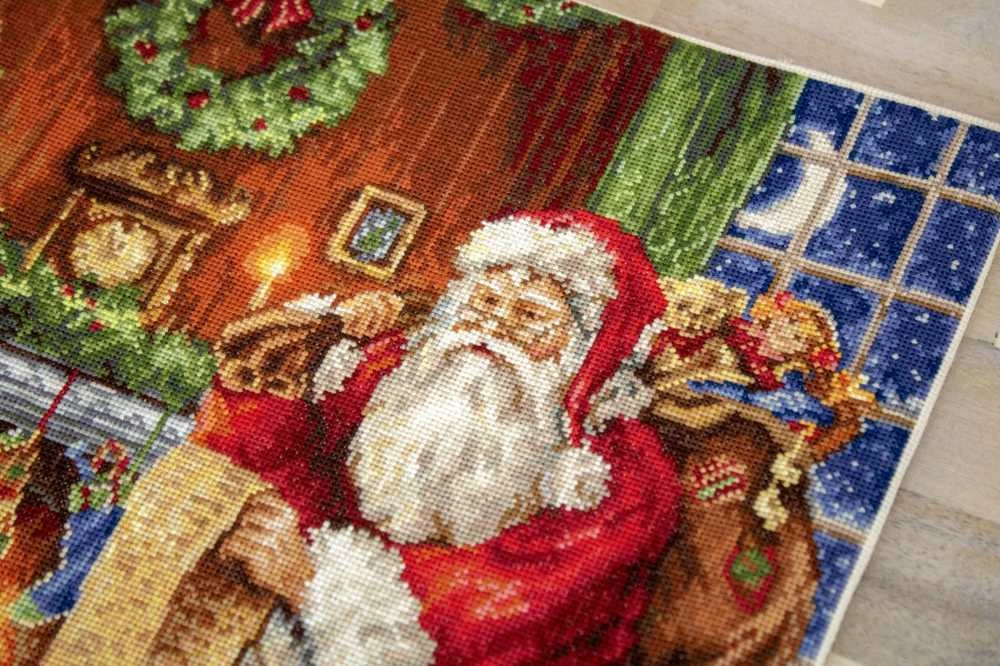 luca S Santa Claus SB578