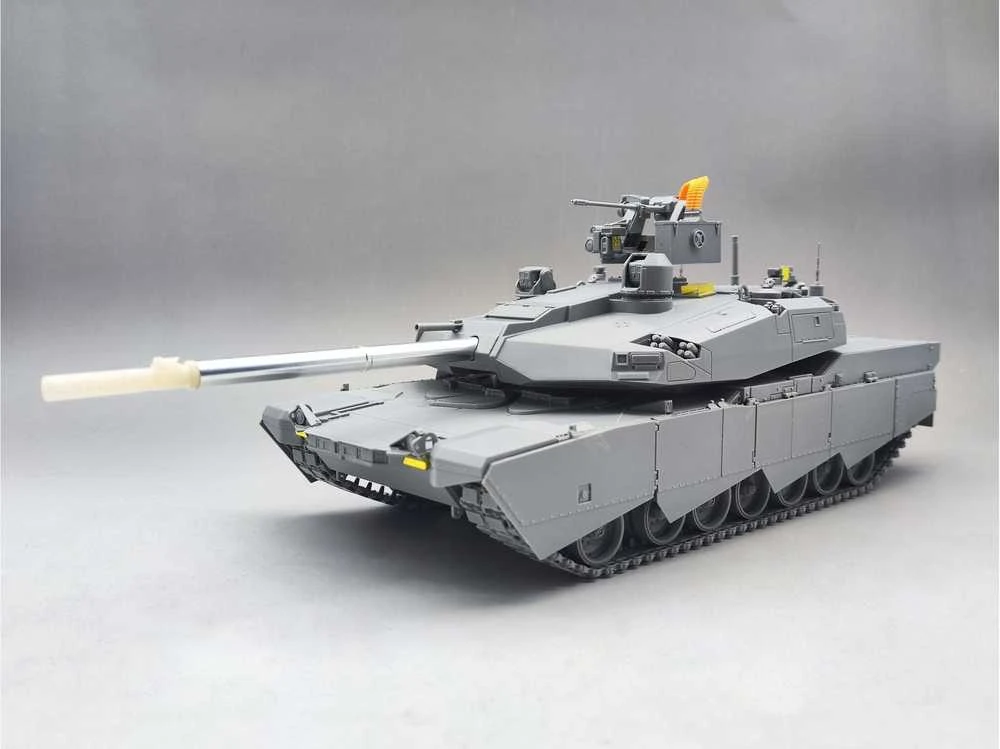 M1 Abrams X tanko prototipas 1/35 plastikinis modelis Amusing Hobby