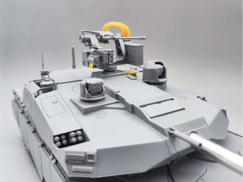 M1 Abrams X tanko prototipas 1/35 plastikinis modelis Amusing Hobby