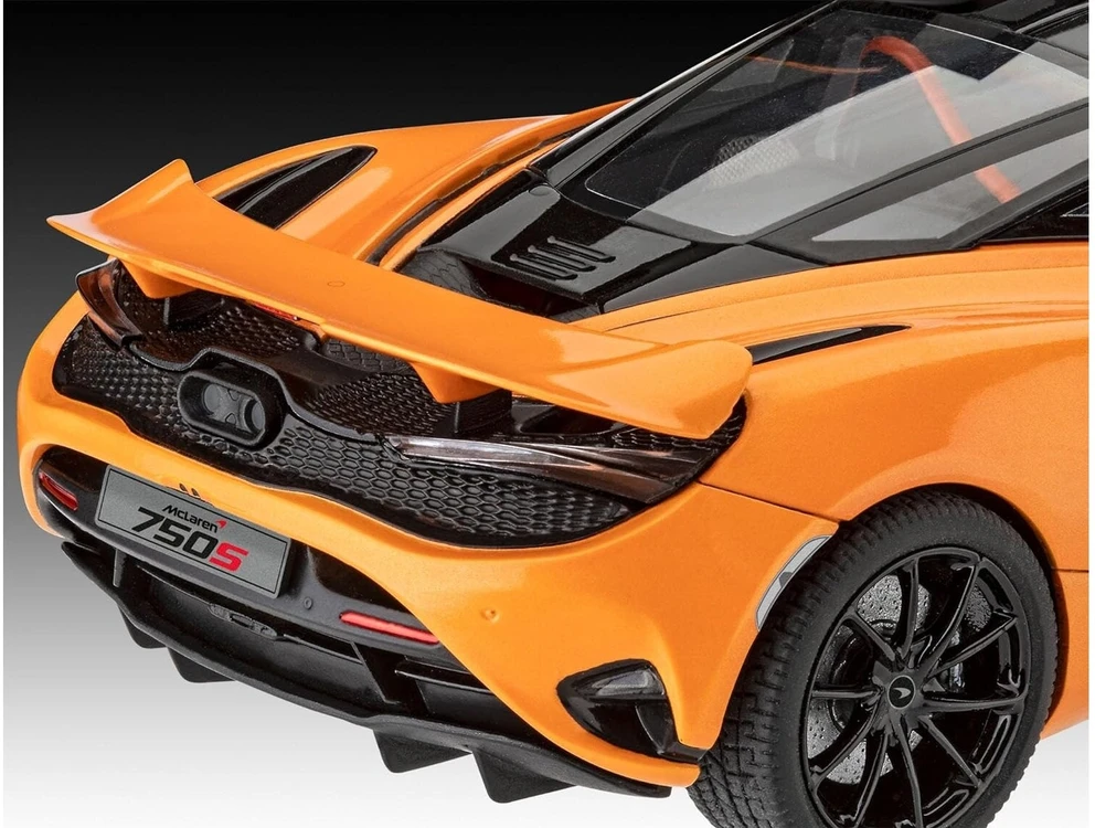 McLaren 750S plastikinis surenkamas modelis 1:24 su lipdukais Revell