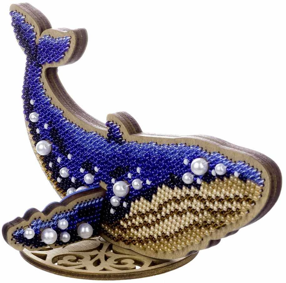 Medinis karoliukų siuvinėjimo rinkinys „Mėlynasis banginis“ – Wonderland Crafts