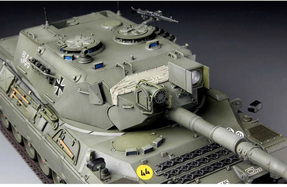 Meng Model Meng Leopard 1 A3/A4 1/35 plastikinis tanko modelis (TS-007)