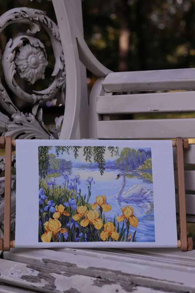 Merejka Kryželių siuvinėjimo rinkinys "Užburtas tvenkinys" 28x34 SK263
