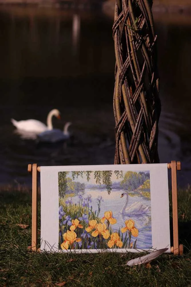 Merejka Kryželių siuvinėjimo rinkinys "Užburtas tvenkinys" 28x34 SK263