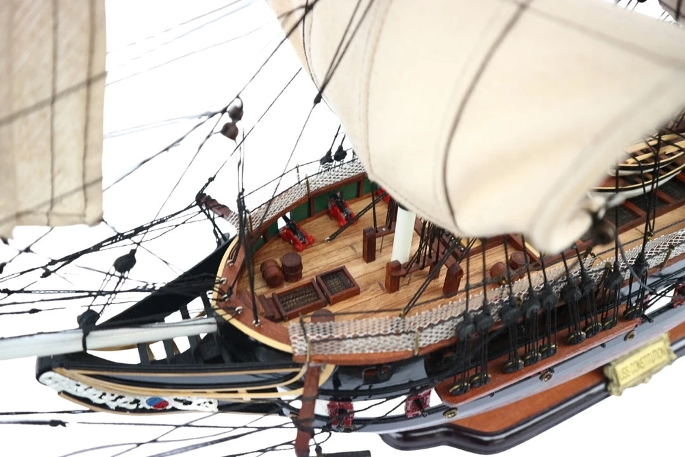 Mirtop Didelis burlaivio USS Constitution modelis 100 cm, rankų darbo