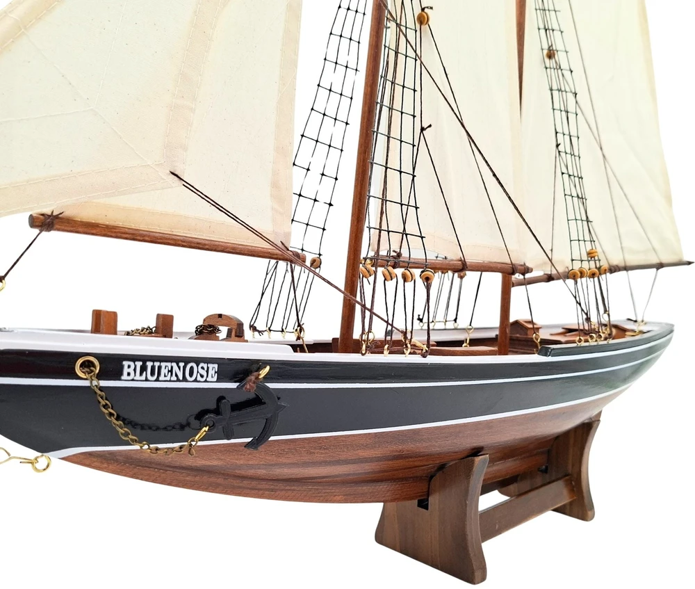 Mirtop Medinis burlaivio „Bluenose“ modelis 78 cm – jūrinių interjerų dekoras