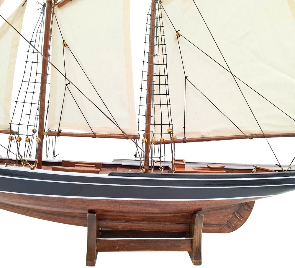 Mirtop Medinis burlaivio „Bluenose“ modelis 78 cm – jūrinių interjerų dekoras