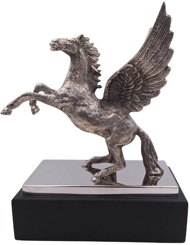 Mirtop Pegasas – sidabrinė aliuminio figūrėlė ant plieno ir medžio pagrindo
