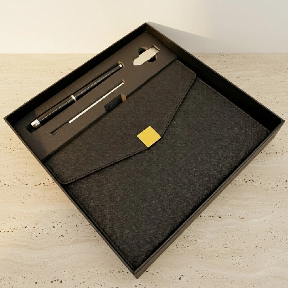 Mirtop Prabangus verslo dovanų rinkinys: A5 užrašų knyga, rašiklis, 16GB USB