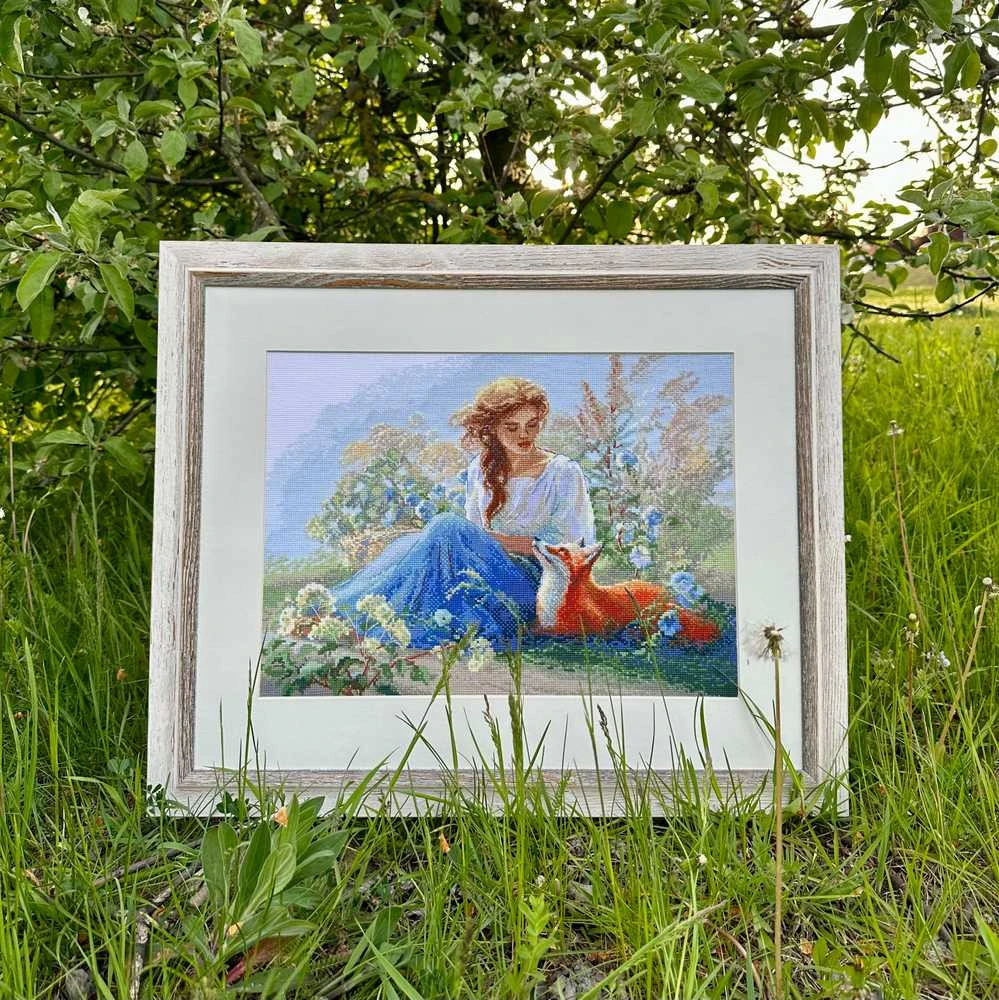 Riolis Kryželio siuvinėjimo rinkinys - Aine kolekcija „Motina gamta. Pieva“ 40 x 30 cm SRA1004