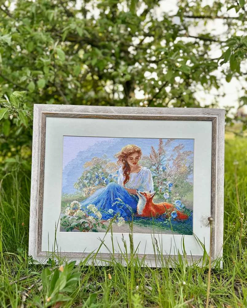 Riolis Kryželio siuvinėjimo rinkinys - Aine kolekcija „Motina gamta. Pieva“ 40 x 30 cm SRA1004