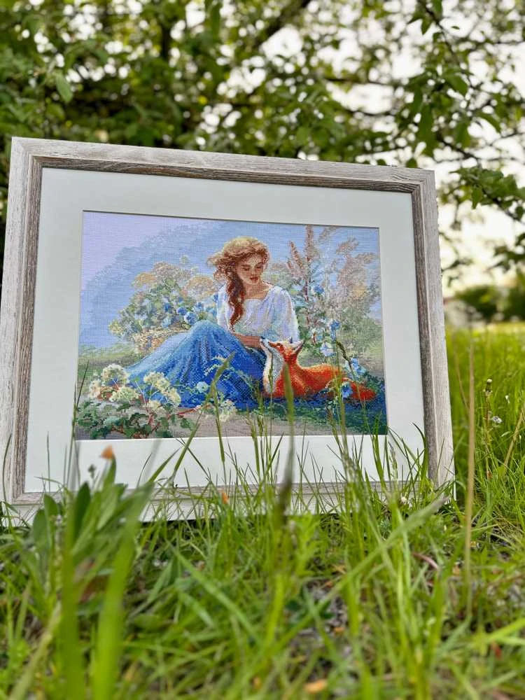 Riolis Kryželio siuvinėjimo rinkinys - Aine kolekcija „Motina gamta. Pieva“ 40 x 30 cm SRA1004