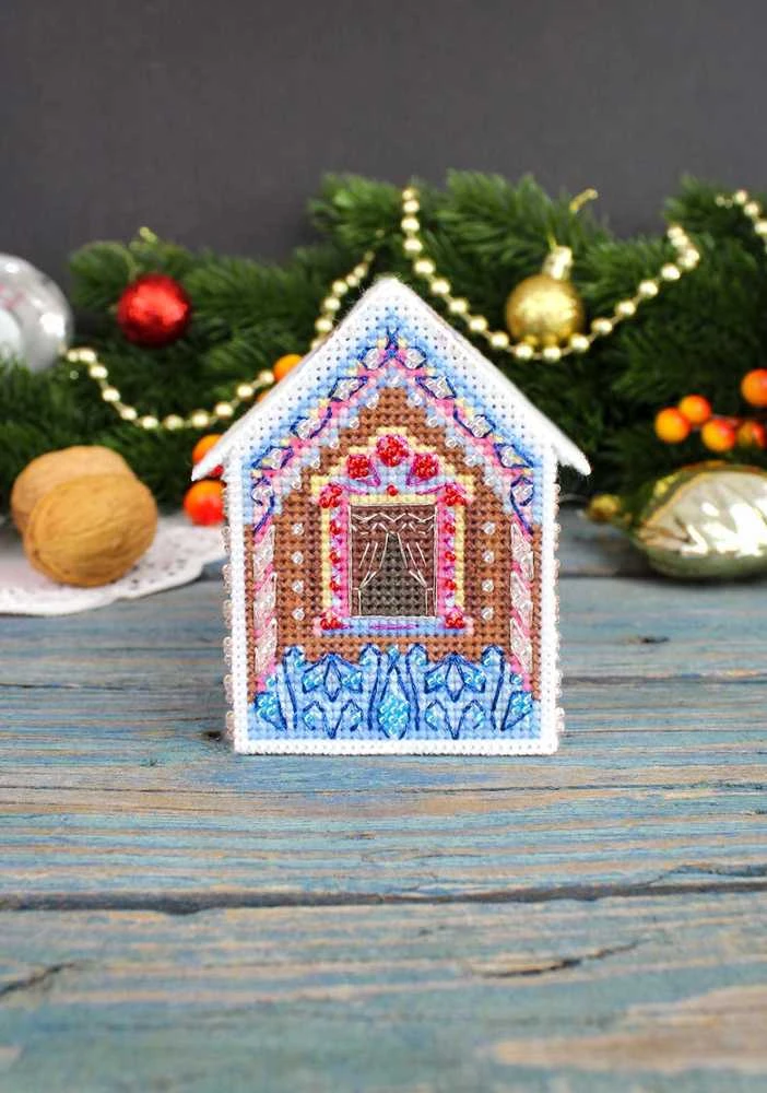 MP Studia 3D žaislinio namelio siuvinėjimo kryželiu rinkinys 6×9×8 cm