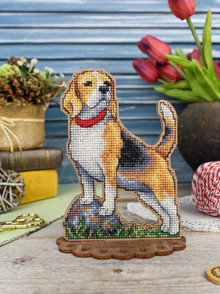 MP Studia Kryželių siuvinėjimo rinkinys ant medžio „Biglis“ 15×12 cm su stovu
