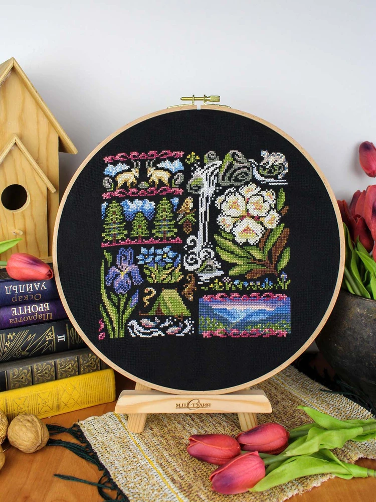 MP Studia Kryželiu siuvinėjimo rinkinys „Prieblanda kalnuose“ 19x19 cm, 16 ct juoda kanva