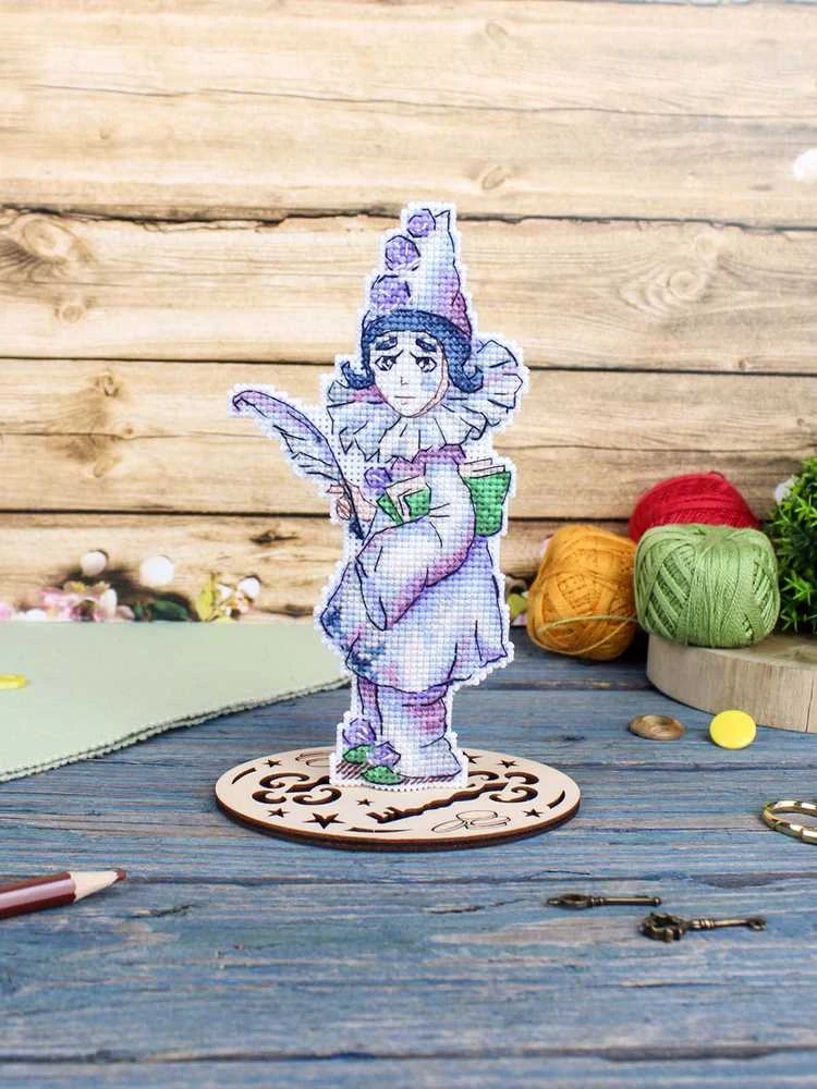 MP Studia Kryželiu siuvinėjimo rinkinys „Pierrot“ – 17×8 cm, žavingas mini dizainas