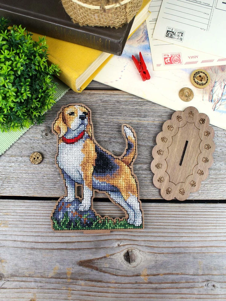 MP Studia Kryželių siuvinėjimo rinkinys ant medžio „Biglis“ 15×12 cm su stovu
