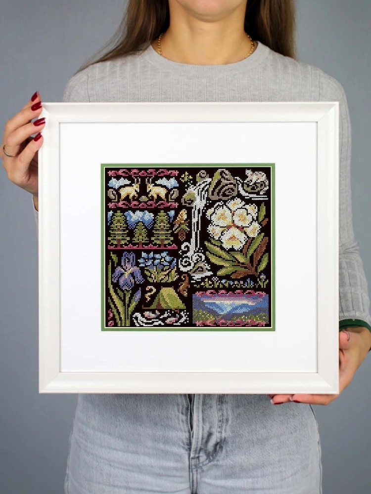 MP Studia Kryželiu siuvinėjimo rinkinys „Prieblanda kalnuose“ 19x19 cm, 16 ct juoda kanva
