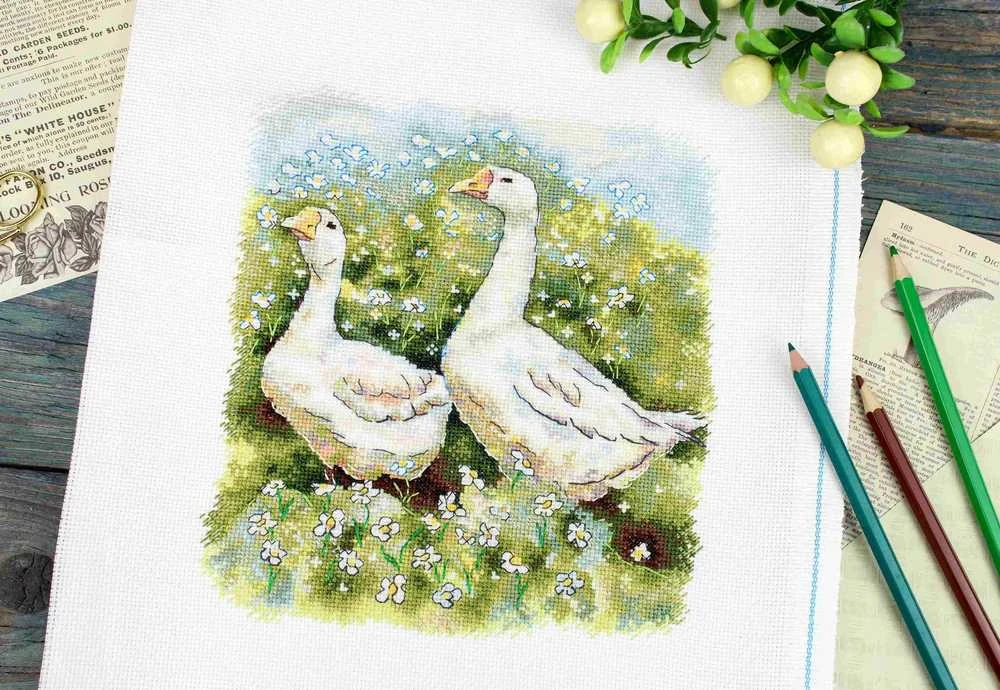 MP Studia Kryželiu siuvinėjimo rinkinys „Žąsys pasivaikščiojime“, 22×20 cm
