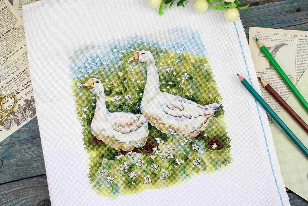 MP Studia Kryželiu siuvinėjimo rinkinys „Žąsys pasivaikščiojime“, 22×20 cm