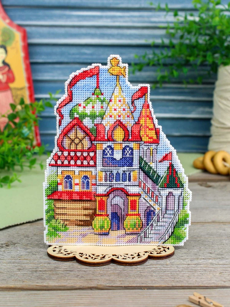 MP Studia Kryželiu siuvinėjimo rinkinys „Pasakų namelys“, 16×13 cm, 25 spalvų