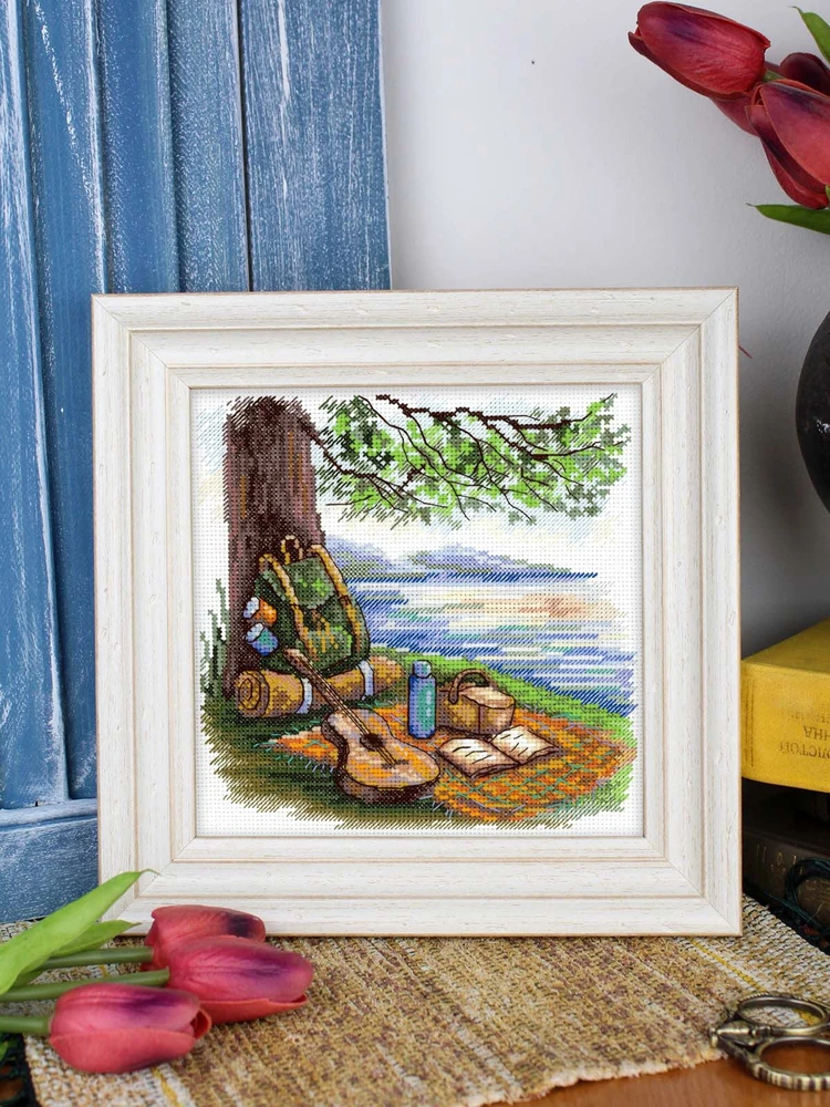 MP Studia Kryželiu siuvinėjimo rinkinys „Turistų stotelė“ 16x16 cm, 26 spalvos