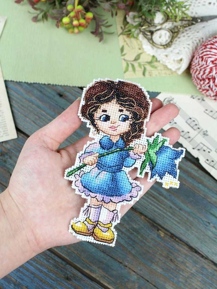 MP Studia Rinkinys siuvinėjimui kryželiu „Mėlynakė mergaitė“, 13x9 cm