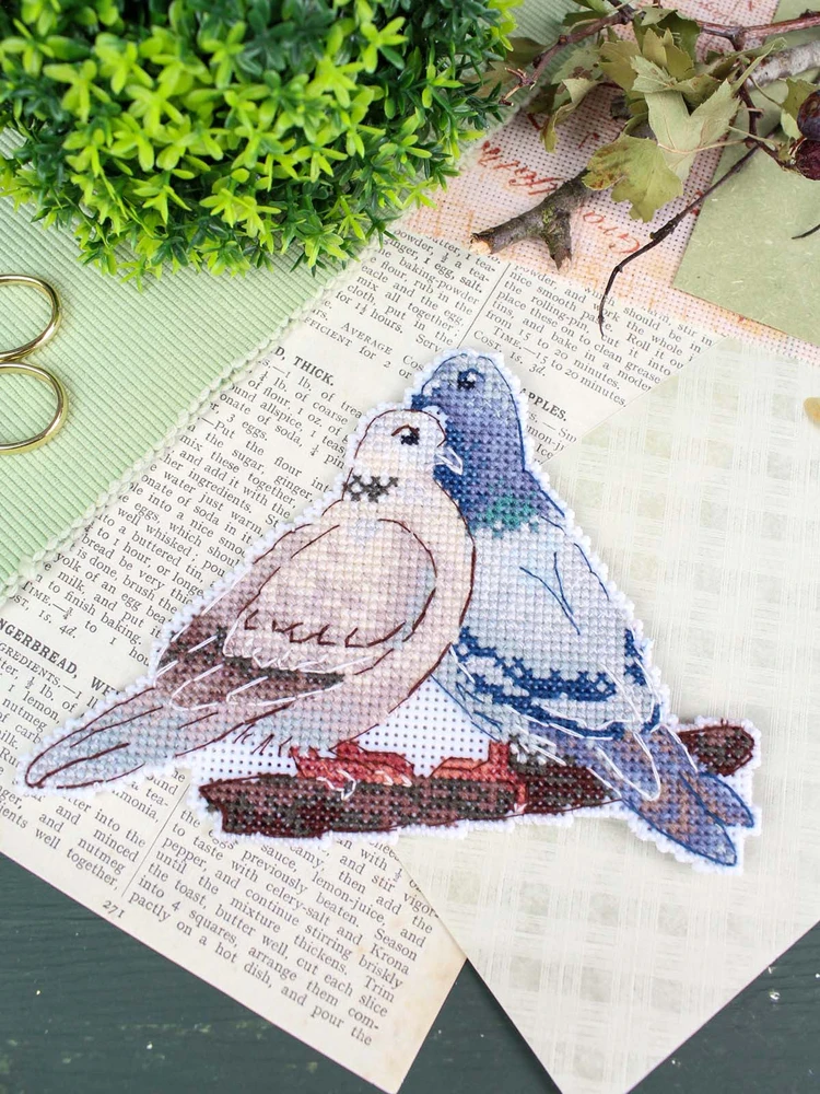 MP Studia Siuvinėjimo kryželiu rinkinys „Balandžiai“ ant plastiko, 10x14 cm