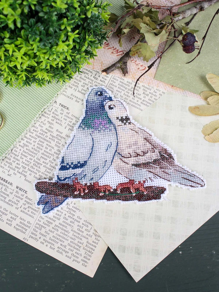 MP Studia Siuvinėjimo kryželiu rinkinys „Balandžiai“ ant plastiko, 10x14 cm
