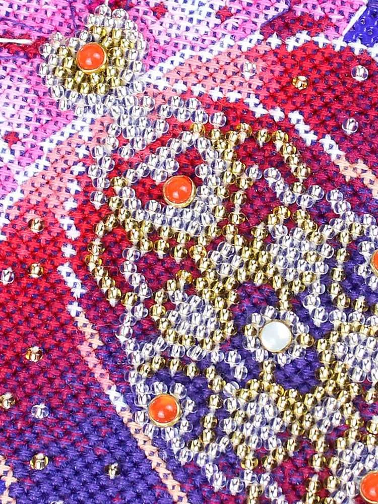 MP Studia Siuvinėjimo kryželiu rinkinys „Širdies magija“ – kalėdinis burbulas 12×9 cm