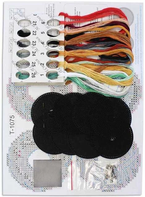 MP Studia Siuvinėjimo kryželiu rinkinys „Helovino spurgos“ 6×6 cm: ženkliukai, magnetai