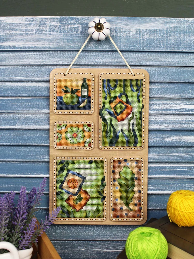 MP Studia Vasariškas koliažas – kryželiu siuvinėjimo rinkinys ant medžio 26×17 cm