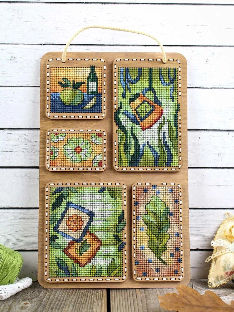 MP Studia Vasariškas koliažas – kryželiu siuvinėjimo rinkinys ant medžio 26×17 cm