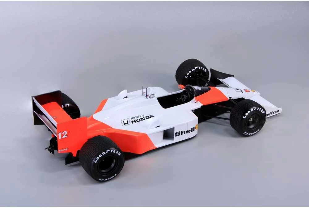 Nunu Beemax Beemax McLaren MP4/4 1988 1/12 plastikinis surenkamas modelis