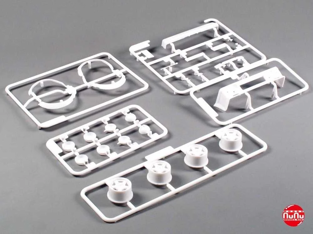 Nunu Beemax Mitsubishi Lancer Turbo 1982 1000 ežerų ralis 1/24 plastikinis rinkinys NuNu