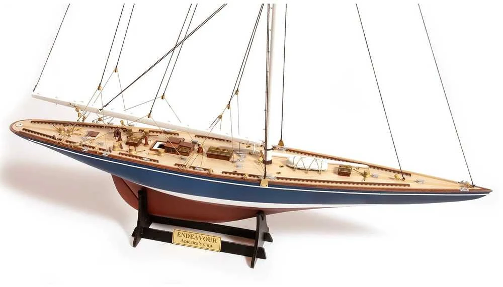 Occre "Endeavour" Jachtos Modeliavimo Rinkinys - 1934 America’s Cup