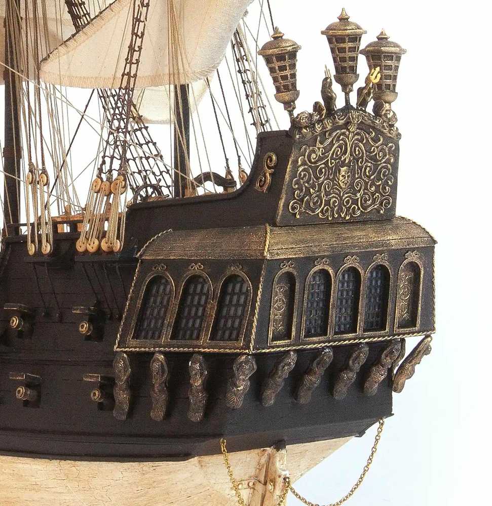 Occre "Juodoji Gulbė" - itin kokybiškas PIRATŲ laivo modelis