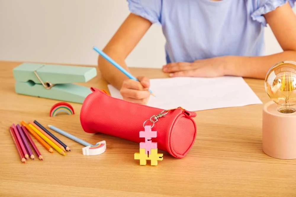 Plus-Plus HEXEL Duo antistresinis raktų pakabukas • fidget žaislas – pastelinė geltona/rožinė