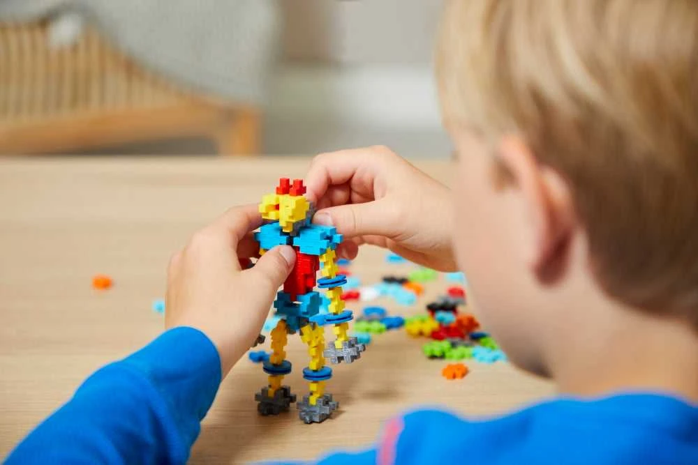 Plus Plus konstruktorius, Mokausi statyti robotus, 275 det.