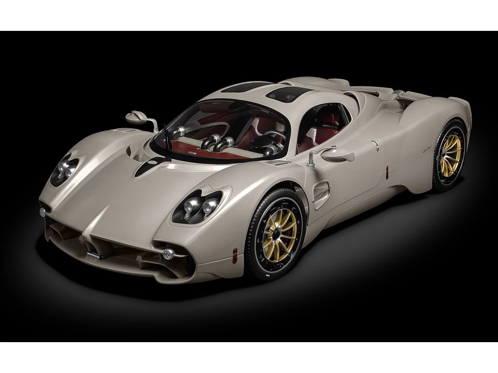 Pocher Pagani Utopia metalinis surenkamas automobilio modelis 1/8 HK120